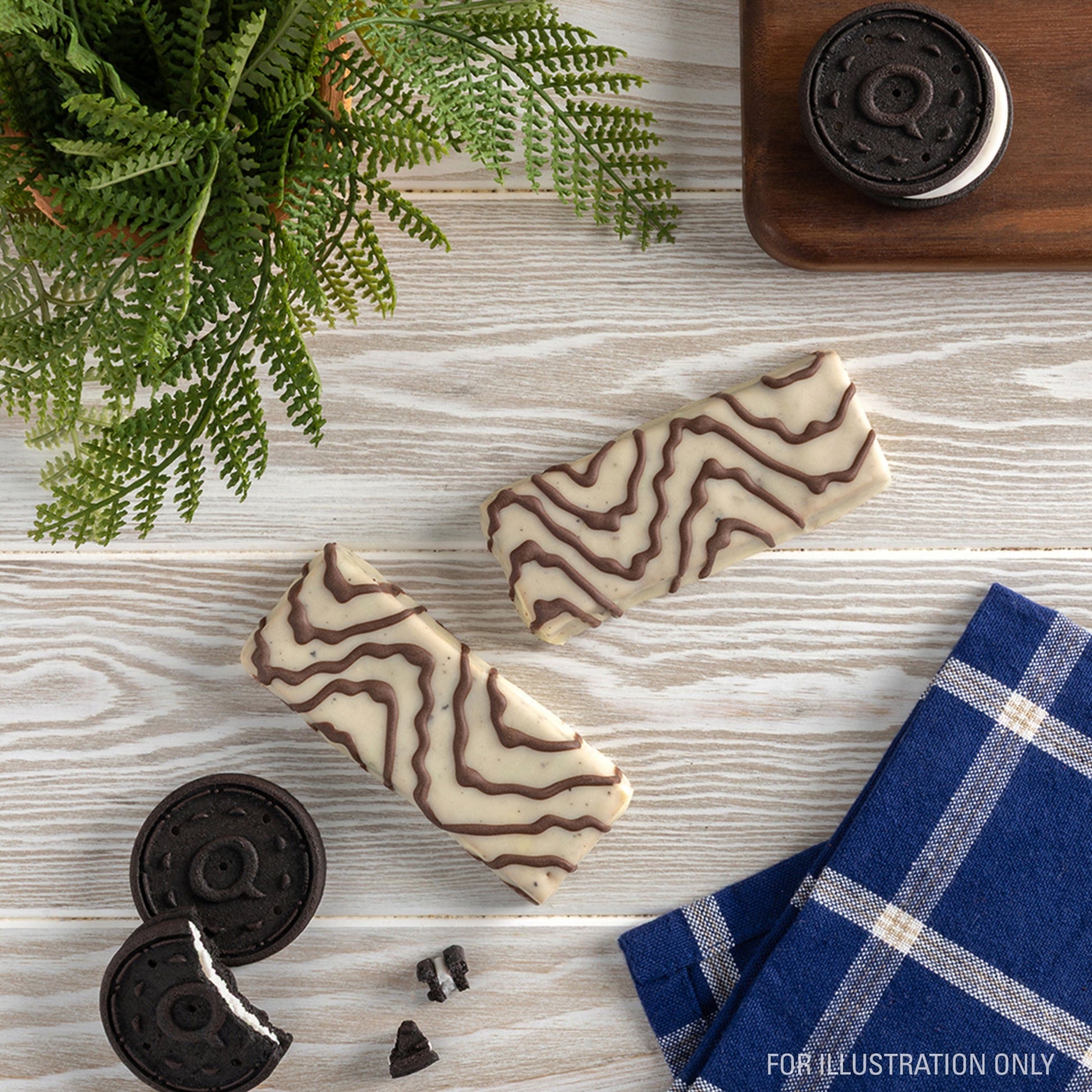 dipped-cookies-and-cream-protein-bars-n8 15807_QN_USA_ProteinBar_CAC_InterimAssetUpdate_Digital-Dipped-ProductCarouselSet_Tabletop2.jpg